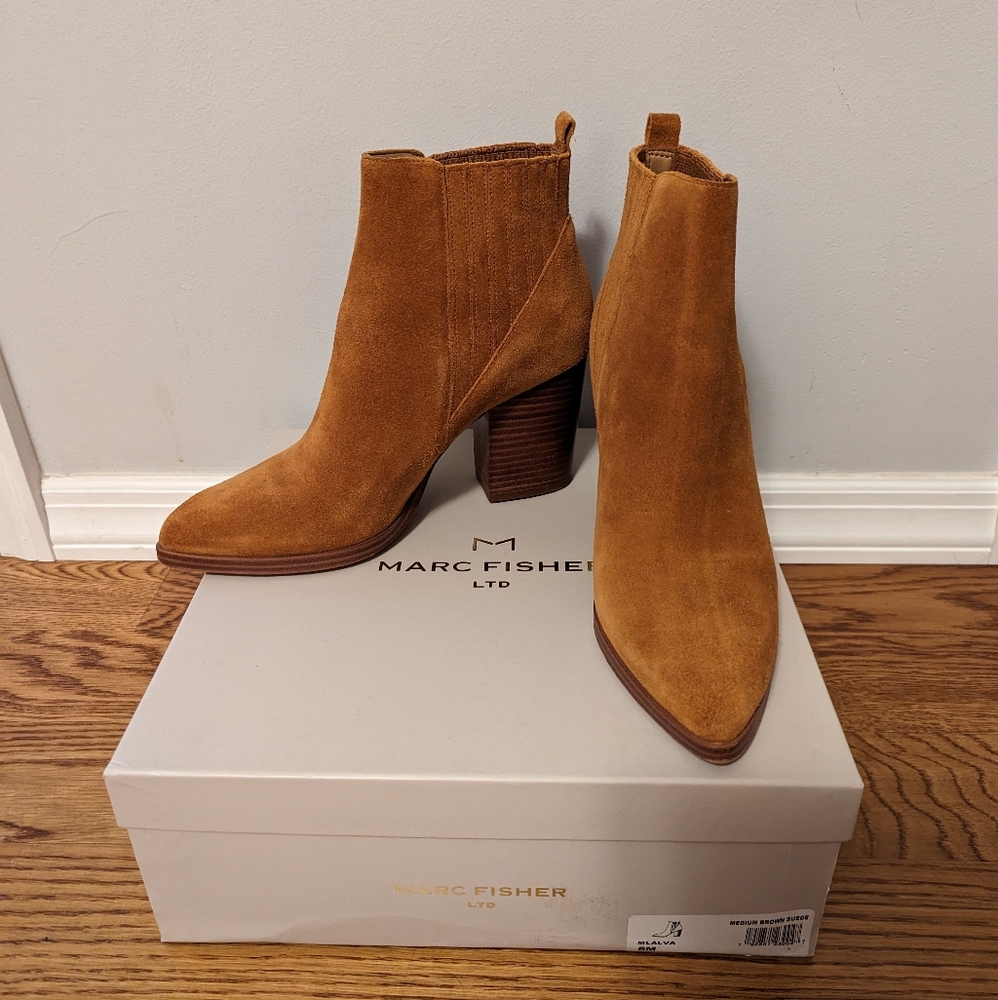 Marc Fisher LTD Alva Pointy Toe Suede Bootie Sz 8